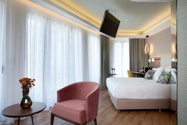 جناح تنفيذي بسرير كوين بإطلالة على المدينة مع أريكة، Zeus Essence Wyndham Athens Residence 6/8
