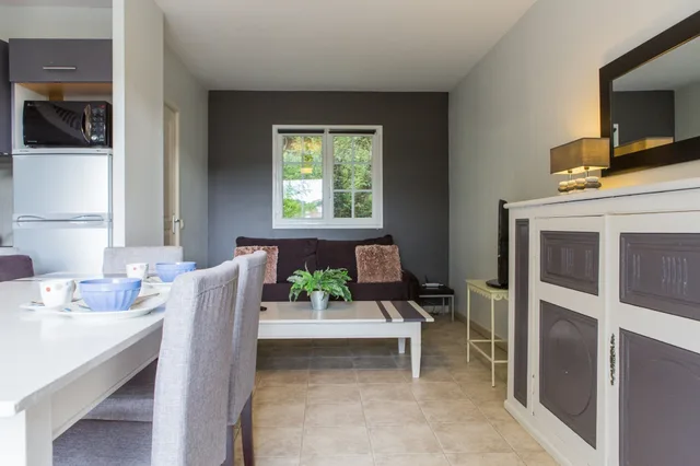 House, 2 Double and Twin Beds, Sofa، Les Collines Iduki 8/8