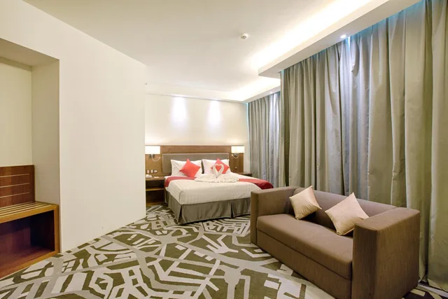 غرفة تنفيذية، WP Hotel 2/3