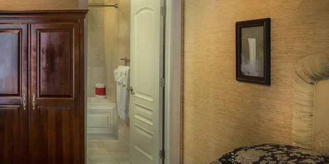 غرفة بسرير كوين، The Red Coach Inn 9/10