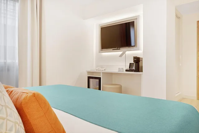 جناح جونيور، Ipanema Beach Hotel 7/10