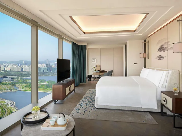 Metropolitan, Studio, King Bed, Park View، Raffles Shenzhen 1/3