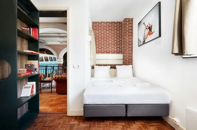 Basic, Double Bed, Xl، Hotel Not Hotel 2/10
