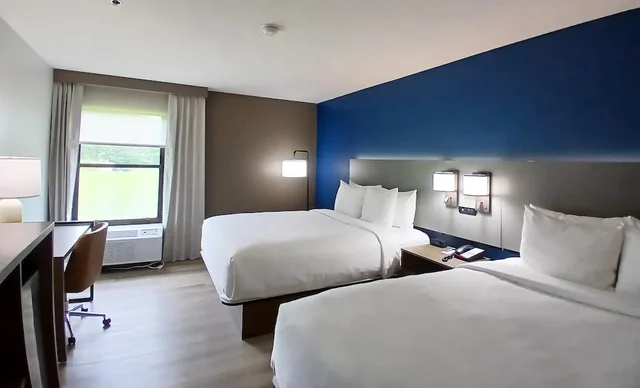 غرفة قياسية بسريرين كوين، Comfort Inn Marion NC 4/6