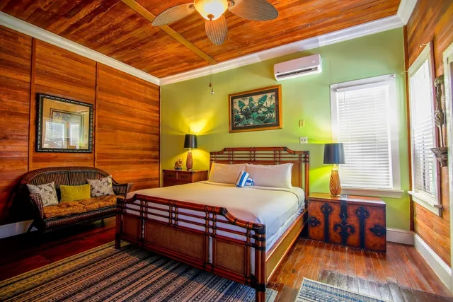 Jungle, Suite, King Bed، Ambrosia Key West 2/3