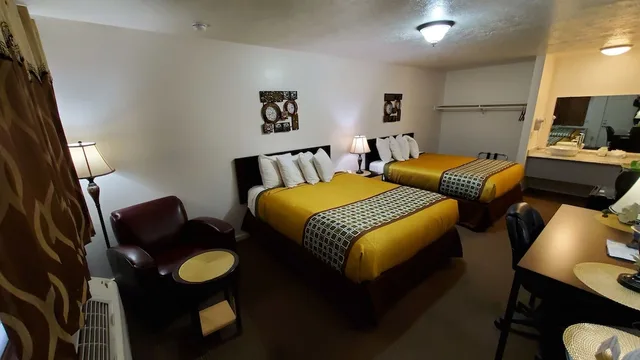 غرفة بسريرين كوين، Motel West 2/2