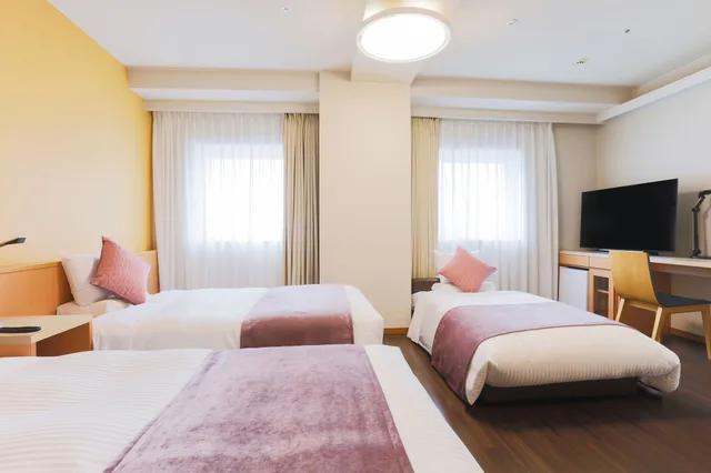 غرفة سوبيريور بسريرين منفصلين مع أريكة في طابق مرتفع، Art Hotel Aomori 2/3