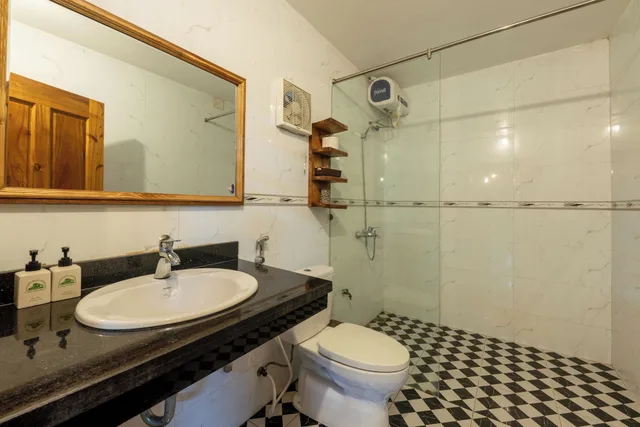 Traditional, Triple, 1 King and 1 Single Beds, Pool View, Ninh Binh Family Homestay 3/4