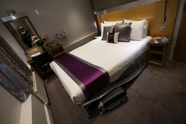 جناح بسرير كوين بمطبخ في الملحق، Best Western Victoria Palace 1/6