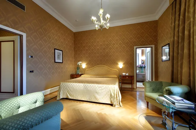 غرفة سوبيريور بإطلالة على المدينة، Eurostars Hotel Excelsior 1/1