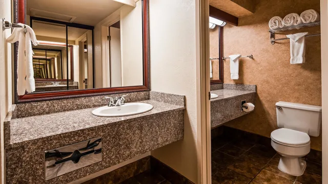 Standard, Queen Bed, Small, Best Western Plus Humboldt House Inn 2/2