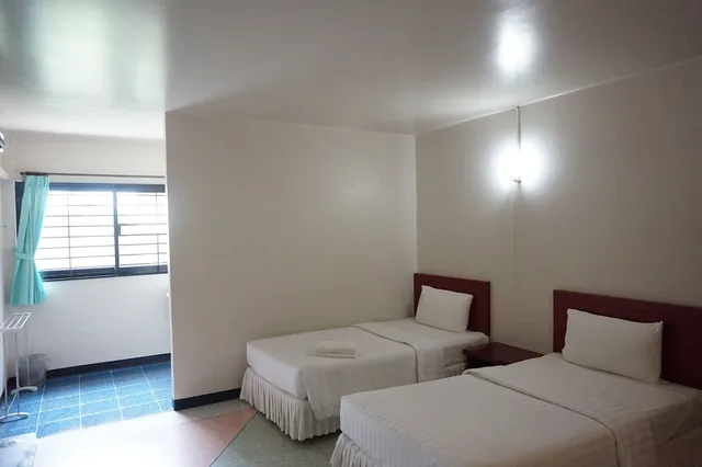 غرفة قياسية بسريرين منفصلين، Srisomthai Hotel 1/3