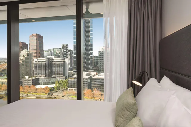 Room, Double or Twin Bed, Vibe Hotel Melbourne 3/6
