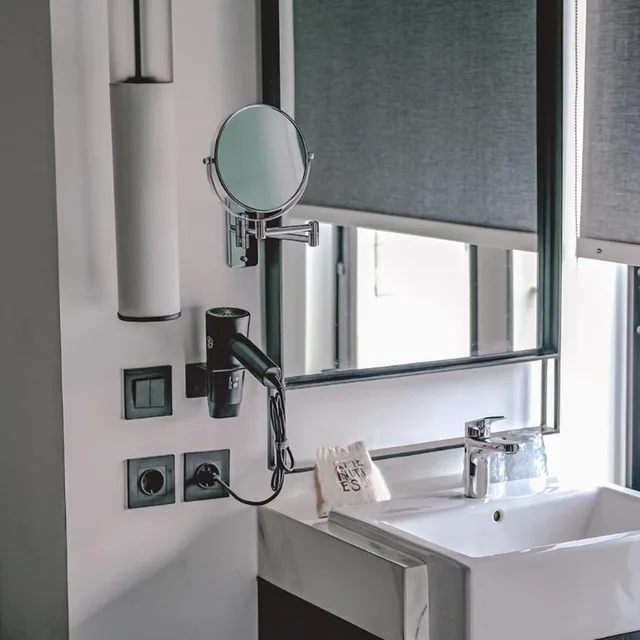 Suite, Balcony, REZ Hotel 9/10