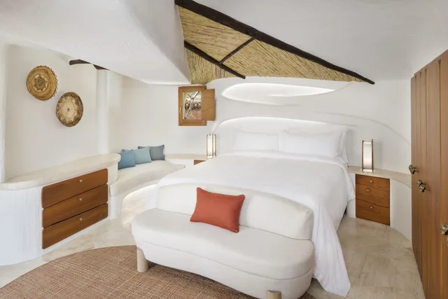 Inner, Contemporary, Deluxe, Suite, King Bed, with View, Terrace، Hotel Cala Di Volpe Costa Smeralda 3/7