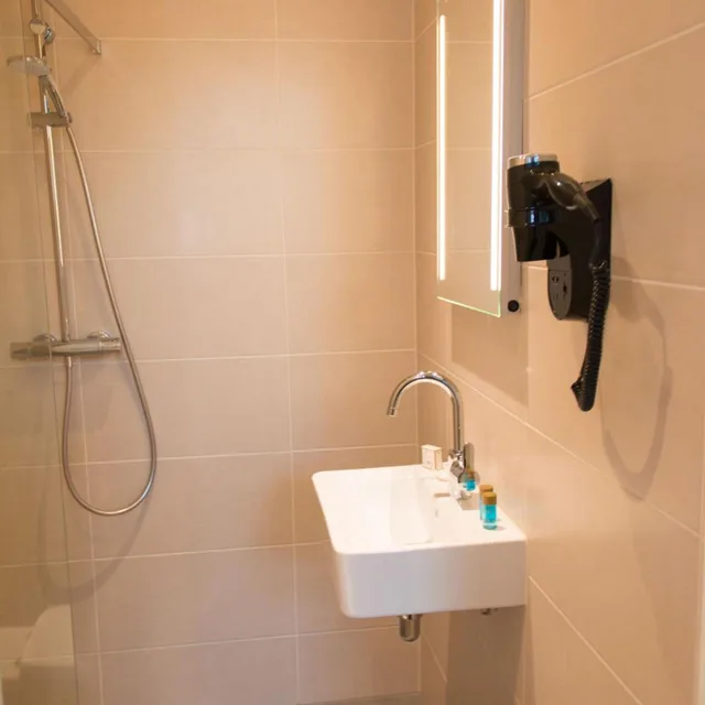 غرفة بسريرين منفصلين، Royal Plaza Hotel Amsterdam 5/5
