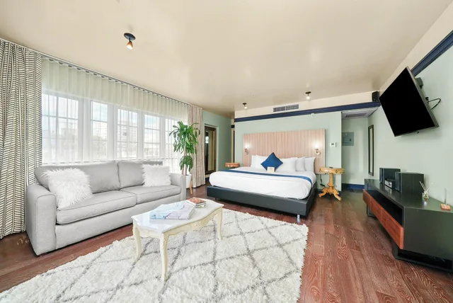 Penthouse, Studio, Riviera Suites South Beach 2/3