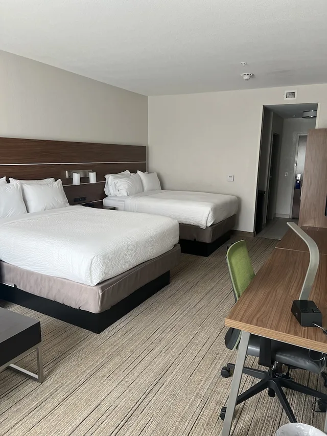 جناح بسريرين كوين لذوي الإعاقة، Holiday Inn Express Suites Mobile University Area 1/4