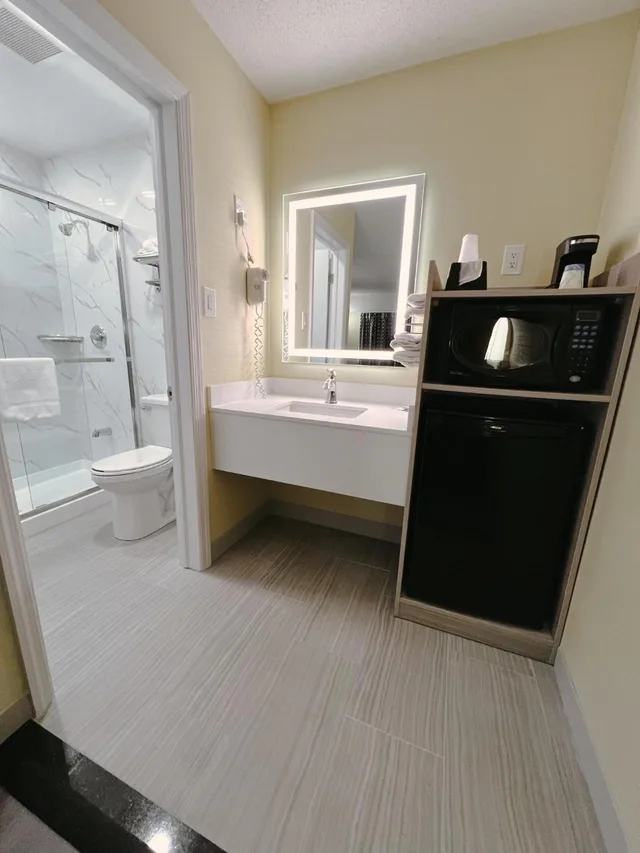 غرفة قياسية بسرير مزدوج للمدخنين، Travel Inn New Castle Airport 6/6