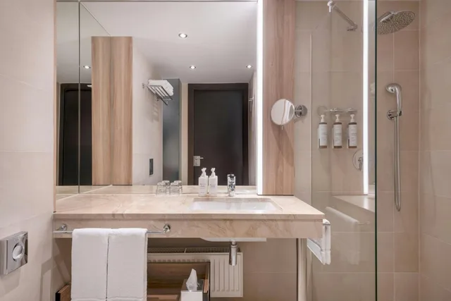 غرفة قياسية بسرير كينج بإطلالة على المدينة، AC Hotel by Marriott Bratislava Old Town (ex Austria Trend Hotel) 5/7