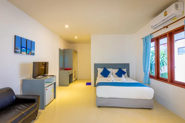 بنغل بسرير كوين، Sarocha Villa 3/10