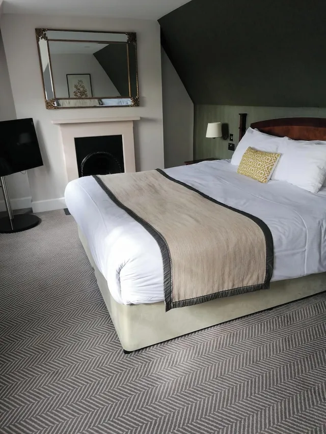 غرفة ديلوكس بسرير كوين، The Elvetham Hotel 5/8