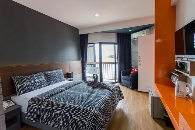 Superior, Double Bed, The Loft Seaside Sriracha Hotel 5/9