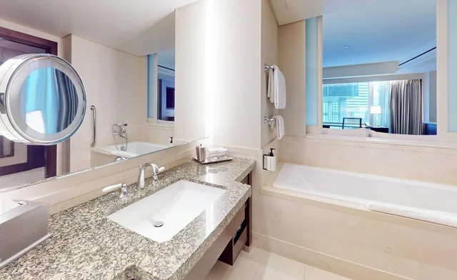 Room, King Bed, Channel View, Accessible، INTERCONTINENTAL BOSTON 4/4