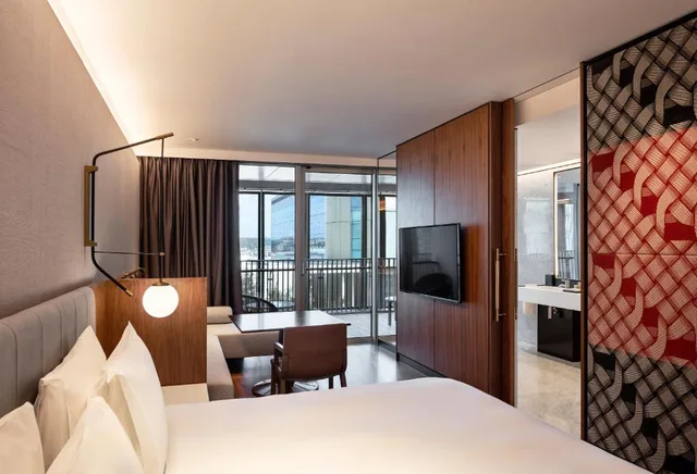 غرفة بسرير مزدوج بشرفة، Park Hyatt Auckland 1/1