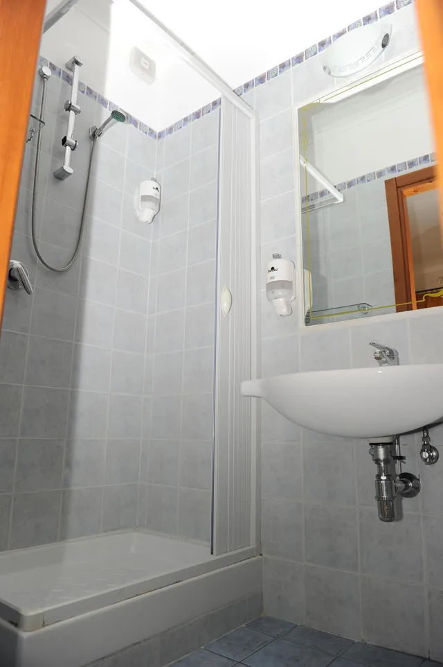 غرفة بسرير مزدوج بإطلالة على البحر، Hotel La Cometa 6/6