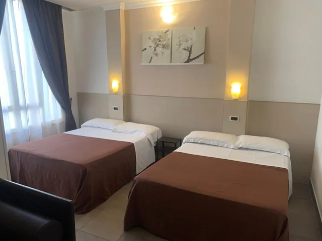 غرفة قياسية رباعية، Indipendenza Hotel 3/6