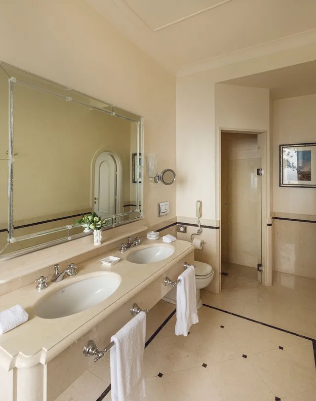 جناح ديلوكس بإطلالة على البحر، Grand Hotel Timeo A Belmond Hotel Taormina 7/10