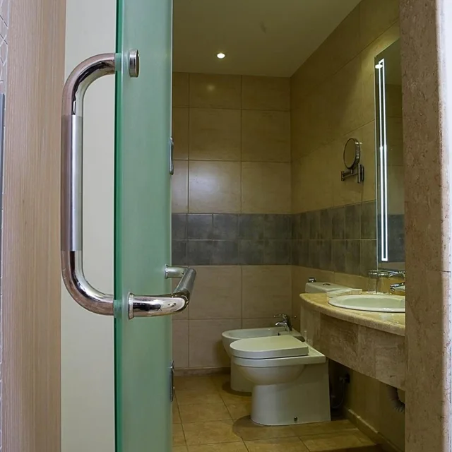 غرفة قياسية مفردة، Toledo Amman Hotel 7/9