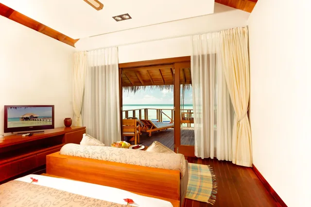 Water Villa، Medhufushi Island Resort 1/12