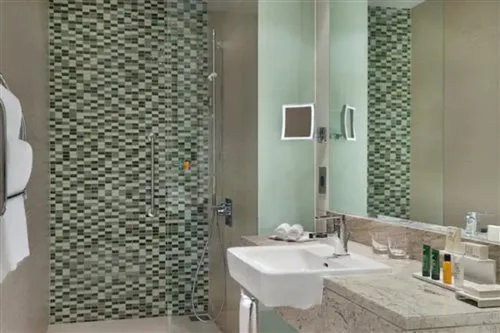 غرفة بسرير كينج، Hilton Dead Sea Resort and Spa 5/5