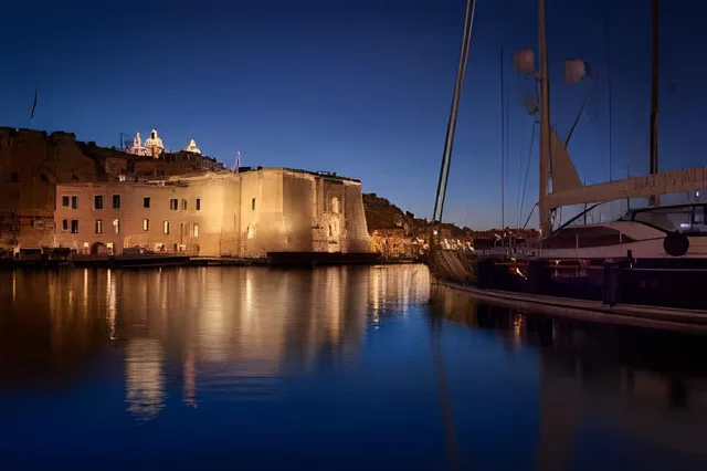 جناح بإطلالة، Cugo Gran Macina Malta 1/1