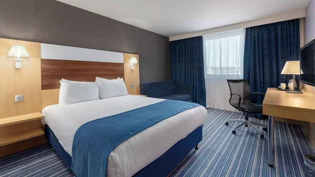 غرفة قياسية بسرير مزدوج، Holiday Inn Express Leigh - Sports Village 8/10