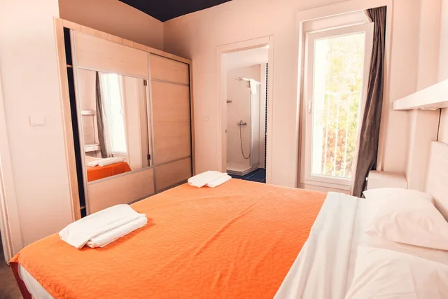 2 Bedrooms, Family, Apartment, Twin Beds, 2 Bathrooms, Sofa, Garden Area، Muskebi Apart 3/10