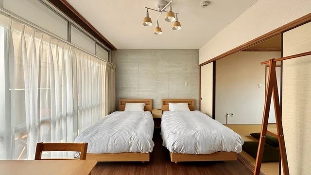 غرفة عائلية بحمام مشترك، Travel&Book Hotel Hulaton Cabin Takamatsu - Hostel 1/3