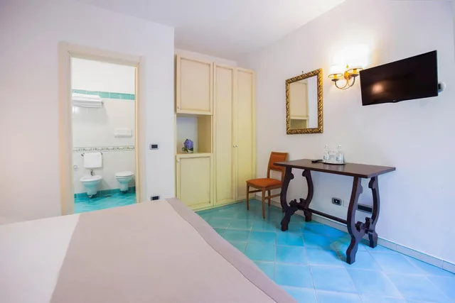 Room, Triple, Hotel La Torre 7/10