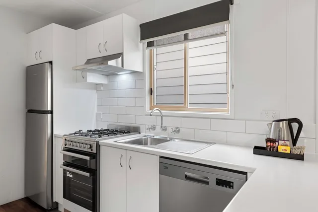كابينة سوبيريور بسرير كوين بـ3 غرف نوم، DISCOVERY PARKS - ECHUCA 6/6