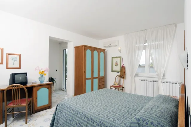 غرفة قياسية رباعية، Gemma Hotel 1/1
