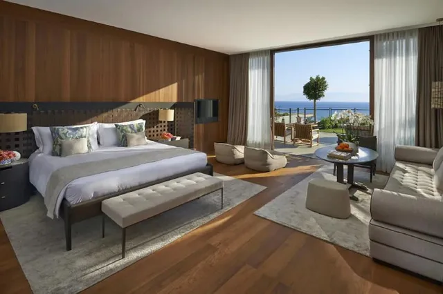 Room, King and Twin Beds, Sea View, Mandarin Oriental Bodrum 1/1