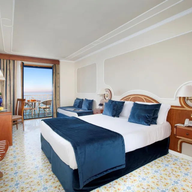 غرفة سوبيريور بسرير مزدوج أو سريرين منفصلين بإطلالة على البحر، Alimuri Bay Resort 1/8
