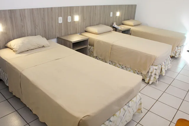 غرفة قياسية ثلاثية بثلاثة أسرّة، Abbeville Hotel 2/10