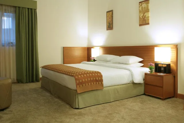 جناح بسريرين منفصلين بغرفة نوم واحدة، Ramada Hotel and Suites By Wyndham Ajman 1/2