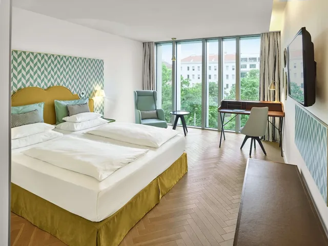 Deluxe, Double Bed, Maxx By Steigenberger Vienna 1/4