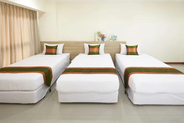 Super, Deluxe, 3 Beds, The Plimplace Hotel 1/5
