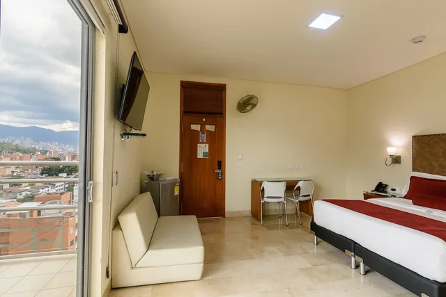 غرفة قياسية بسرير كوين بشرفة، Dorado La 70 Hotel 5/5