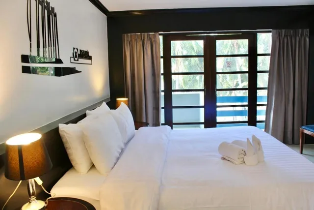 S 2 Rooms, Suite, King Bed, S2 Hotel 5/6